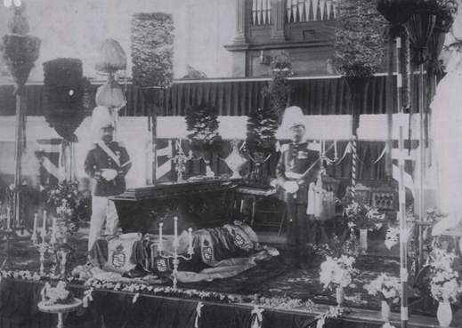 Queen Emma’s funeral in Kawaiahaʻo in 1885. Photo courtesy Hawaii State Archives